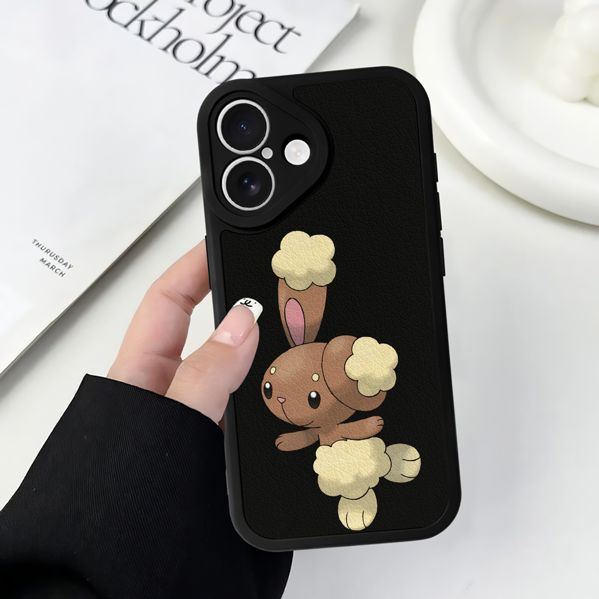 （画像用） ポケットモンスター Pokémon 【iPhone 16シリーズ対応】シリコンスマホケース（レザー調） 材質：シリコン